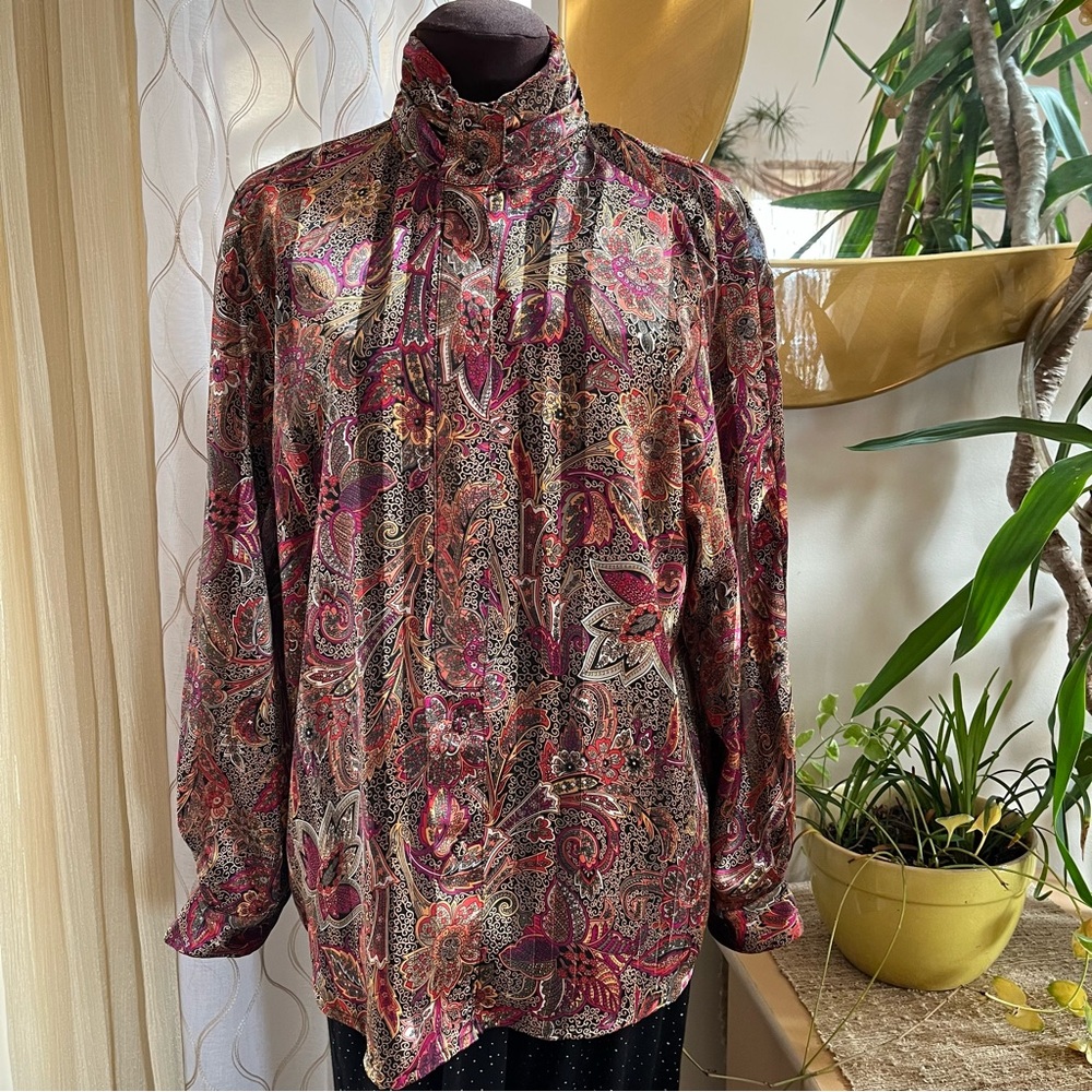 EUC Tess vintage multicolor patterned button down blouse top long sleeve
